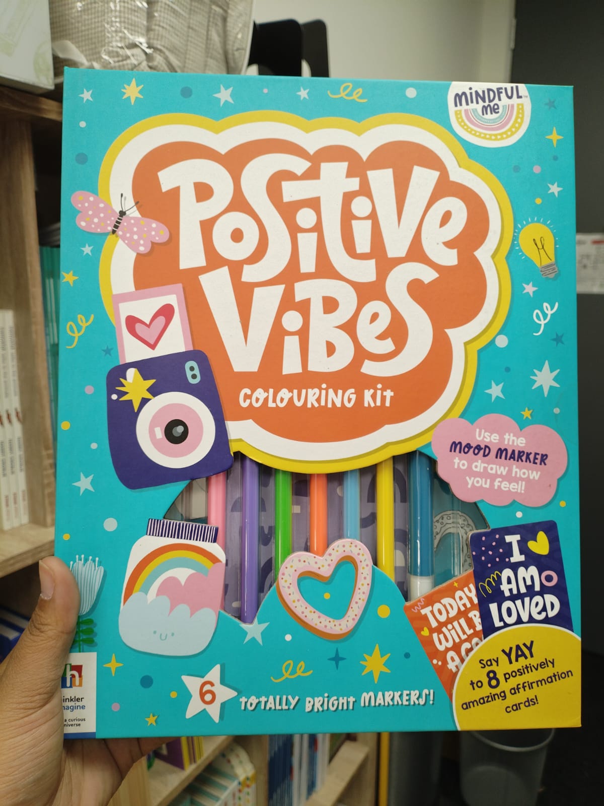 POSITIVE VIBES COLOURING KIT